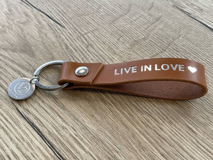 Sleutelhanger 'Live in Love' (cognac) - Afbeelding 2